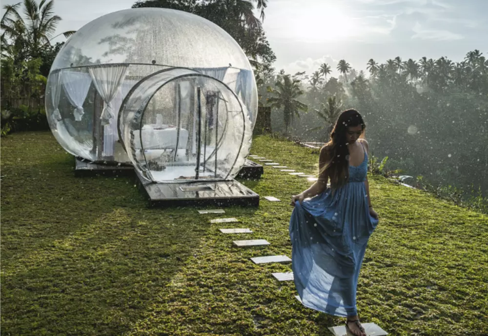 Experience the Great Outdoors in a New Light with a Dome Bubble Tent