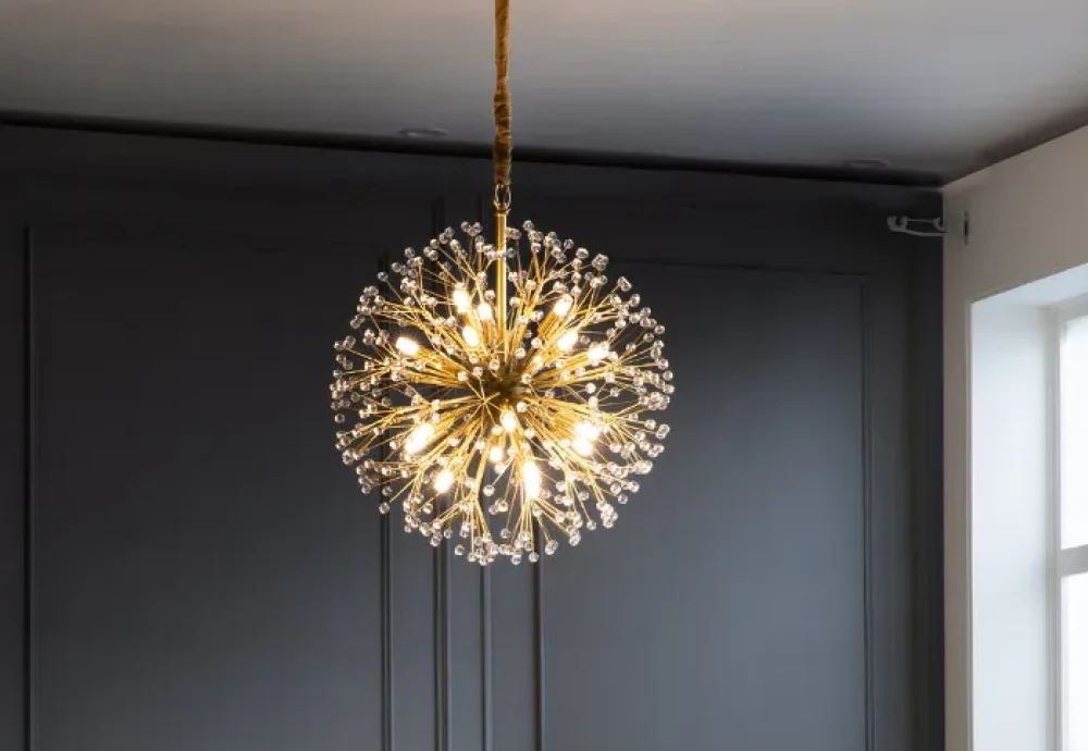 A Modern Crystal Chandelier Dining Room: Illuminating Sophistication